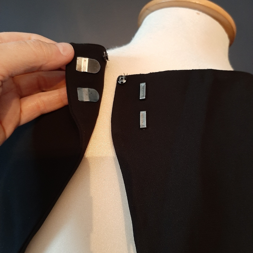 Intermix black top size small - Picture 5 of 6